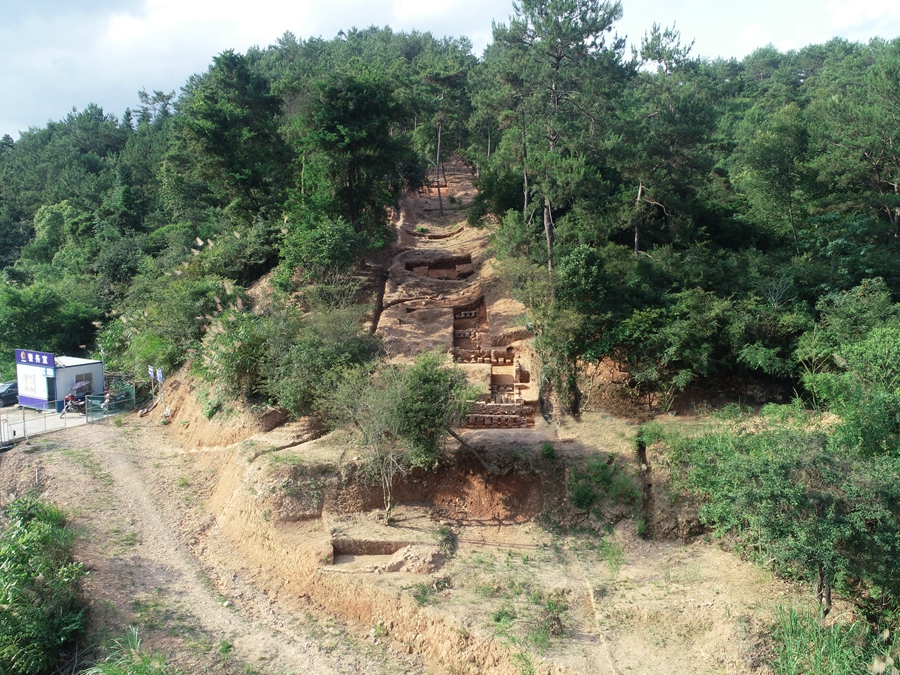 Ȫݳ