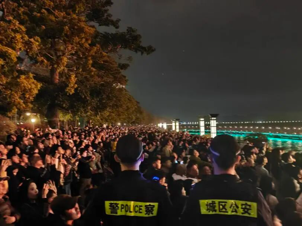 ��β����